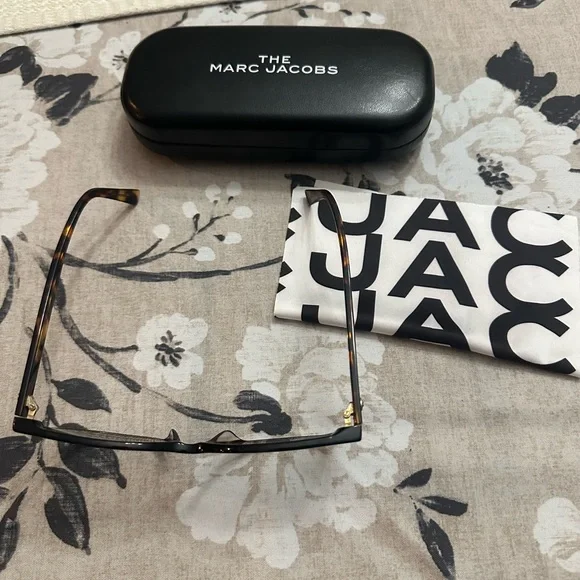 Marc Jacobs Brown Tortoise Eyeglasses - Picture 2 of 7